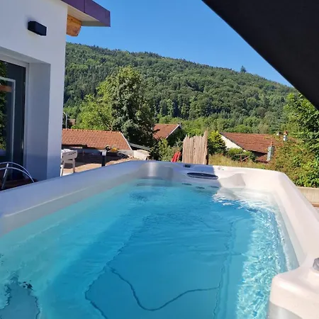 La Lanterne Location Pmr Vosges Avec Spa, Jacuzzi, Vue Montagne, 6 Pers Hébergement de vacances Laveline-du-Houx